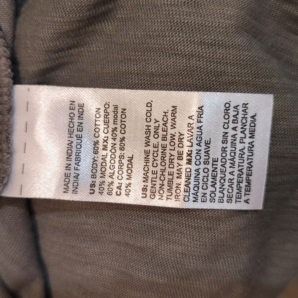 LIKE NEW Chico's Sage Collared Puffed Sleeve Henley Top Size XS - Picture 10 of 10